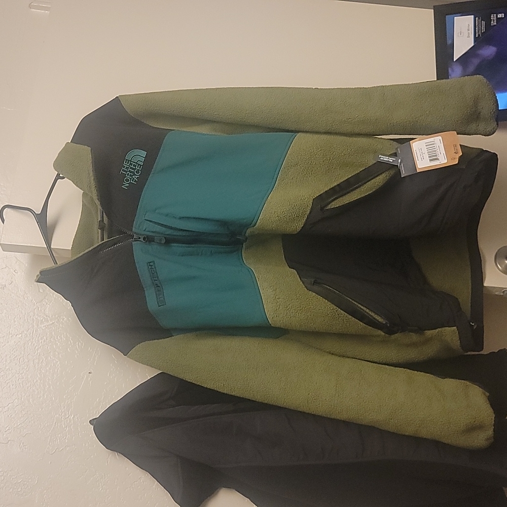 1/4 zip North face fleece